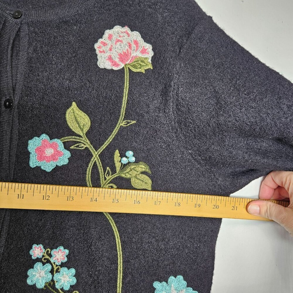 Casual Corner Annex Petite Boiled Wool Floral Embroidery Cardigan Sweater LP - Picture 10 of 11